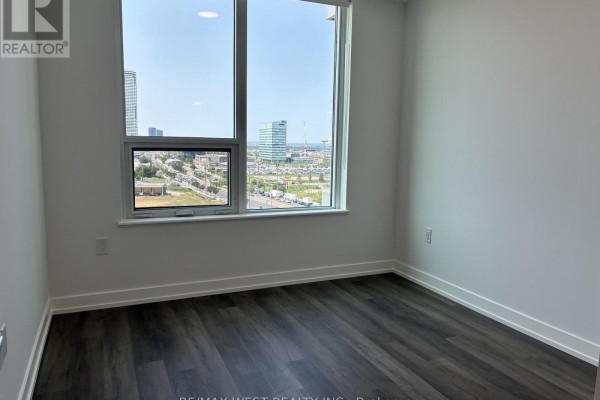 1004 - 21 Meadowdale Road, Vaughan, ON L4K0H6 Photo 5