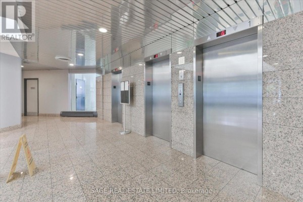 Den - 1004 - 25 Maitland Street, Toronto, ON M4Y2W1 Photo 4