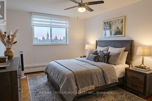 Bedroom - 1004 - 5 Frith Road, Toronto, ON M3N2L5 Photo 4