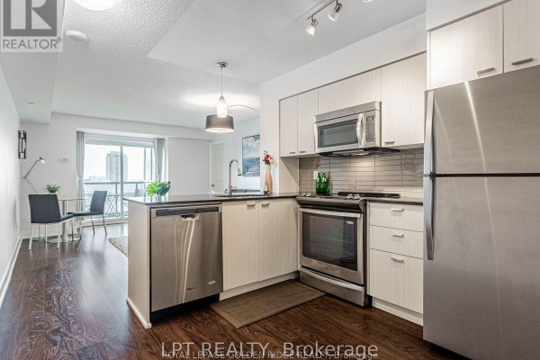 Living room - 1004 - 88 Sheppard Avenue E, Toronto, ON M2N6Y2 Photo 4