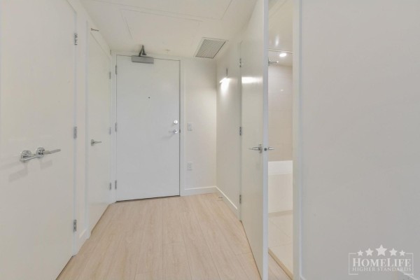 1004 13675 107a Avenue, Surrey, BC, photo 2