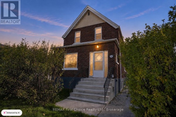 1004 Alberta Street, Thunder Bay