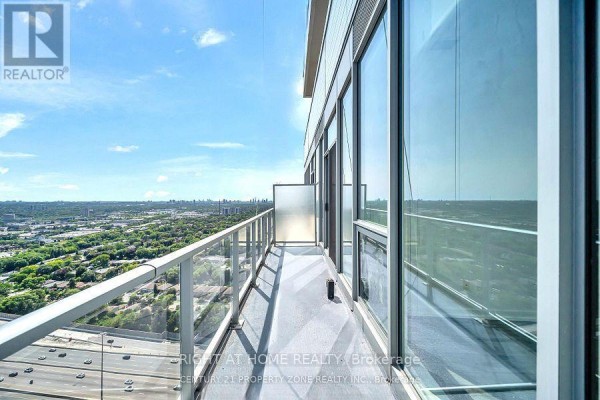 1005 - 115 Mcmahon Drive, Toronto, ON, photo 3