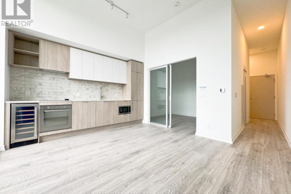 1005 - 2020 Bathurst Street, Toronto, ON M5P0A6 Photo 4