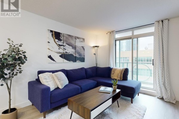 Kitchen - 1005 - 212 Eglinton Avenue, Toronto, ON M4P1K4 Photo 3