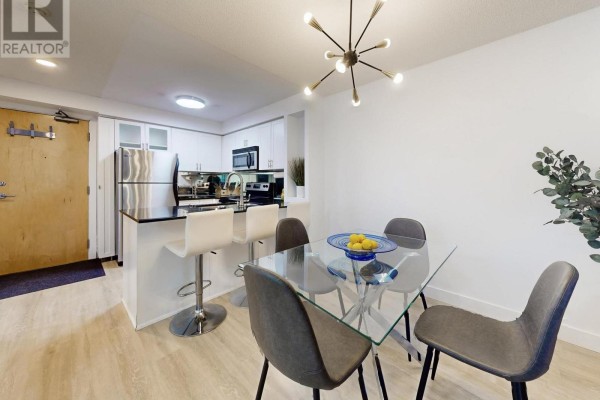 Den - 1005 - 212 Eglinton Avenue, Toronto, ON M4P1K4 Photo 5