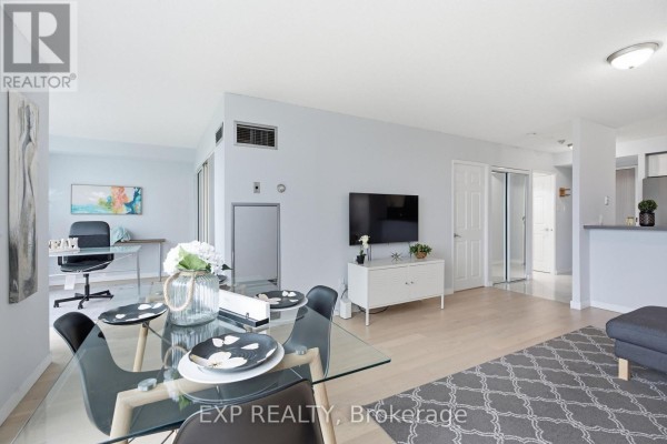 Primary Bedroom - 1005 - 2155 Burnhamthorpe Road W, Mississauga, ON L5L5P4 Photo 4