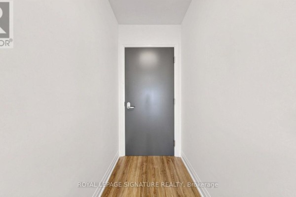 1005 - 286 Main Street, Toronto, ON M4C4X4 Photo 5