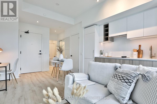 1005 - 319 Jarvis Street, Toronto, ON M5B0C8 Photo 5