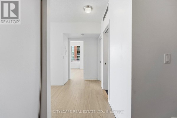 Kitchen - 1005 - 59 East Liberty Street, Toronto, ON M6K3R1 Photo 4