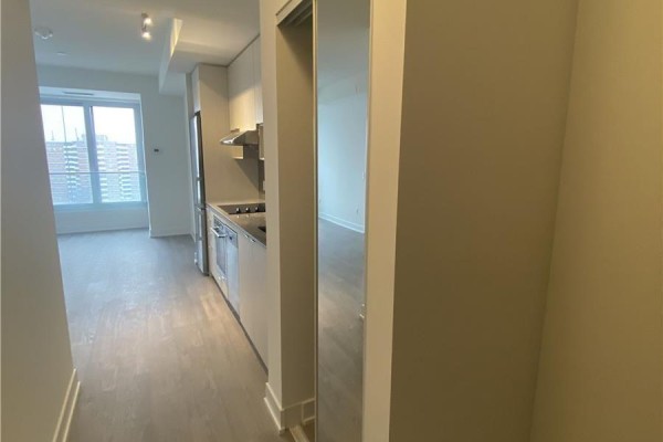 Kitchen - 1005 - 7 Mabelle Avenue, Toronto, ON M9A0C9 Photo 2