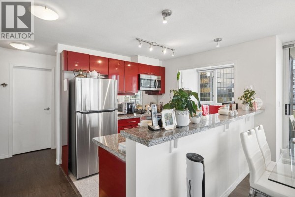 1005 1328 W Pender Street, Vancouver, BC, photo 2
