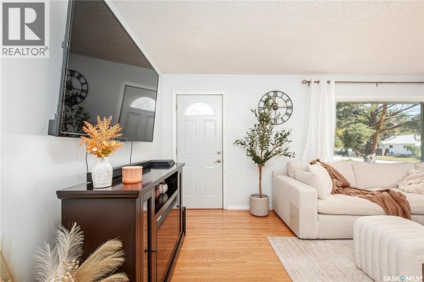Bedroom - 1005 Coteau Street W, Moose Jaw, SK S6H5G3 Photo 5