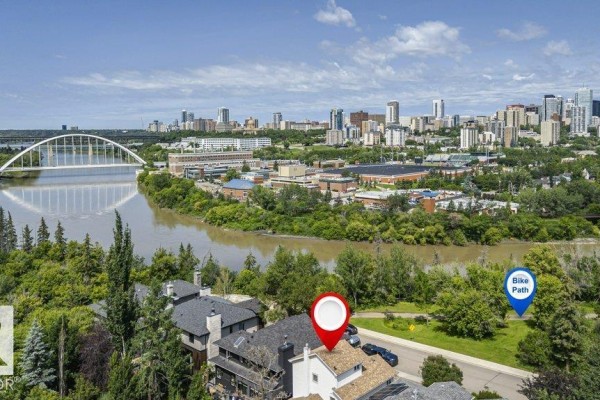 10057 91 Av Nw Nw, Edmonton, AB, photo 2