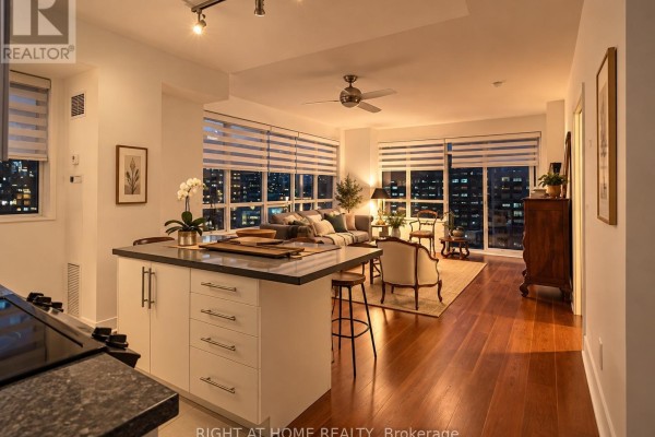 1006 - 28 Linden Street, Toronto, ON M4Y0A4 Photo 4
