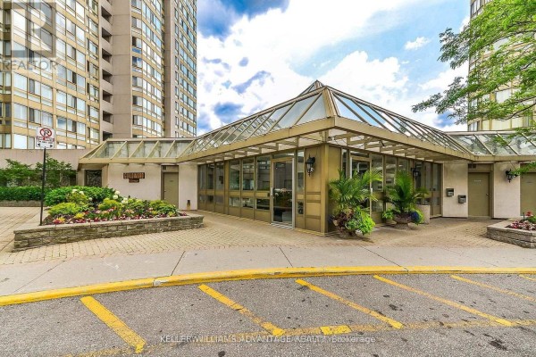Living room - 1006 - 3231 Eglinton Avenue E, Toronto, ON M1J3N5 Photo 2