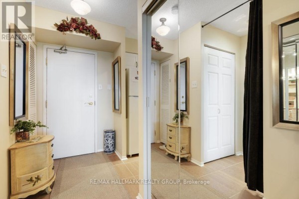 Bedroom - 1006 - 545 St Laurent Boulevard, Ottawa, ON K1K4H9 Photo 4