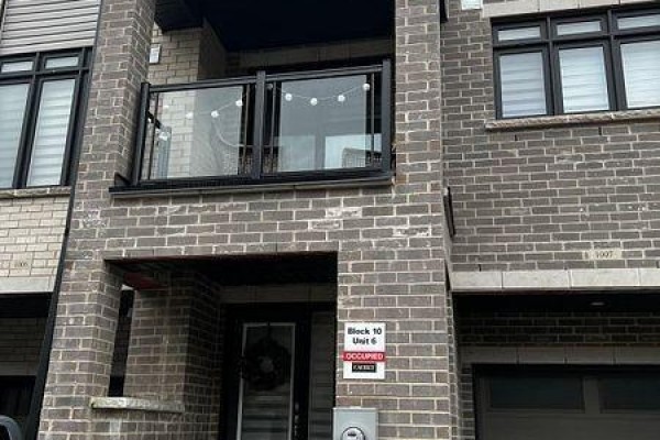 Great room - 1006 - 585 Colborne Street E, Brantford, ON N2S0K4 Photo 2