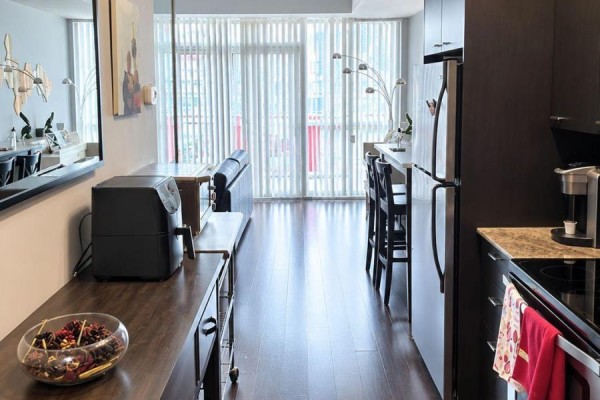 Bedroom - 1006 - 775 King Street W, Toronto, ON M5V2K3 Photo 4