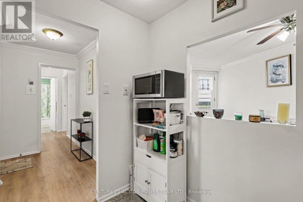 Living room - 1006 - 915 Elmsmere Road, Ottawa, ON K1J8H8 Photo 4