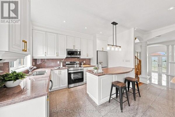1006 Briar Hill Avenue, Toronto, ON, photo 3