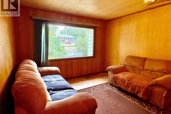 Bedroom - 1006 Coteau Street W, Moose Jaw, SK S6H5G4 Photo 5