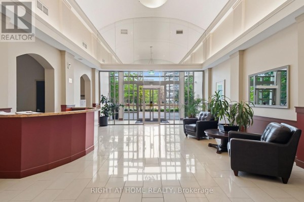 1007 - 1359 Rathburn Road E, Mississauga, ON L4W5P7 Photo 5