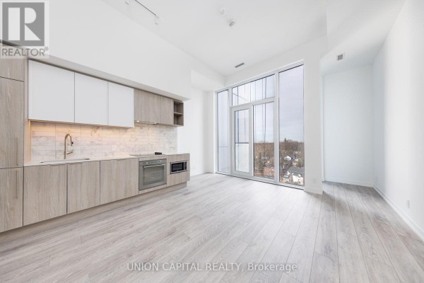 1007 - 2020 Bathurst Street, Toronto, ON M5P0A6 Photo 4