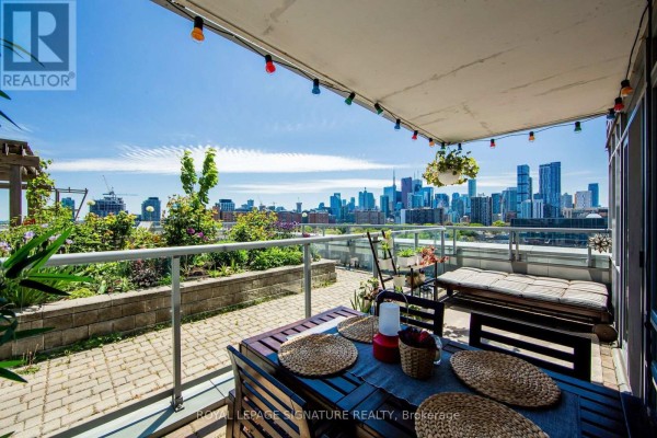 1007 - 25 Cole Street, Toronto
