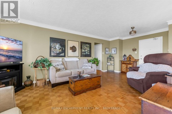 1007 - 35 Towering Heights Boulevard, St  Catharines, ON, photo 2