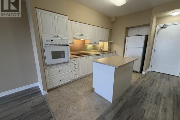 Den - 1007 - 810 Scollard Court, Mississauga, ON L5V0A4 Photo 5