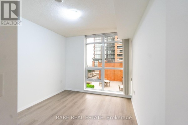 1007 - 830 Lawrence Avenue W, Toronto, ON, photo 3