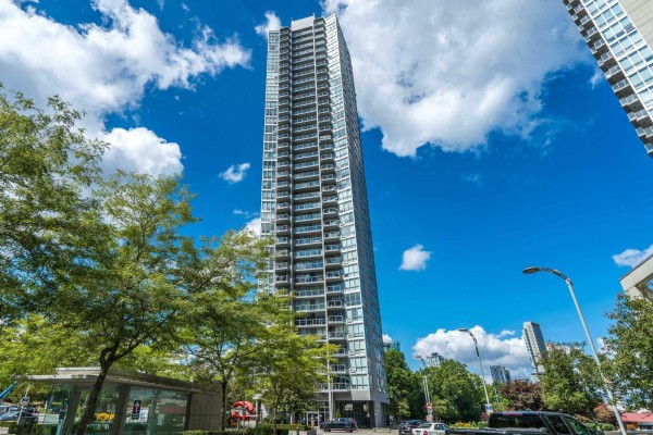 1007 13618 100 Avenue, Surrey, BC V3T0A8 Photo 4