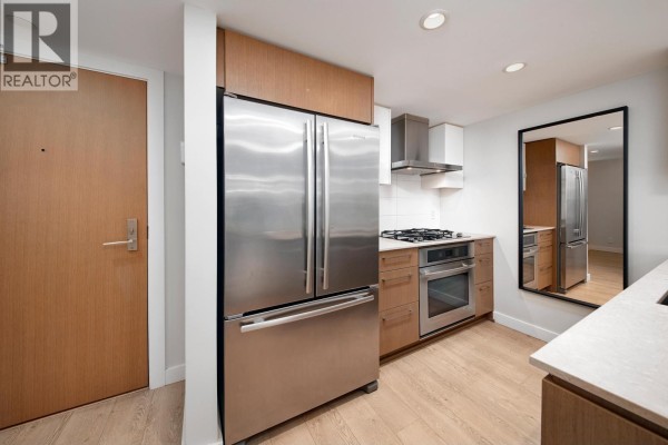 1007 1618 Quebec Street, Vancouver, BC V6A0C5 Photo 2