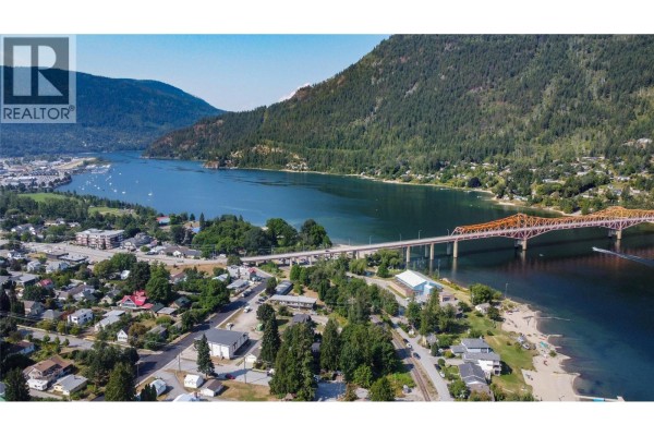 1007 Fourth Street, Nelson, BC, photo 3