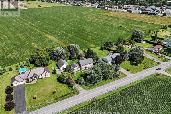 1007 St Pierre Road, Russell, ON K0A1W0 Photo 4