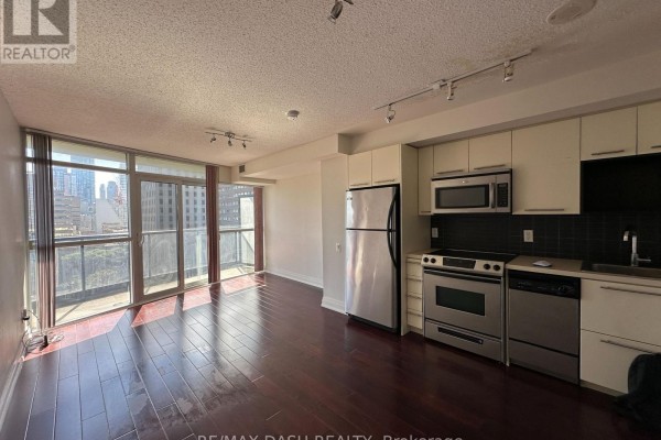 1008 - 21 Carlton Street, Toronto, ON M5B1L3 Photo 5