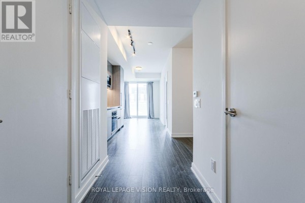 1008 - 425 Front Street E, Toronto, ON M5A0X2 Photo 4