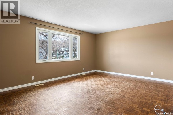 Bedroom - 1008 7th Avenue N, Regina, SK S4R0H1 Photo 3