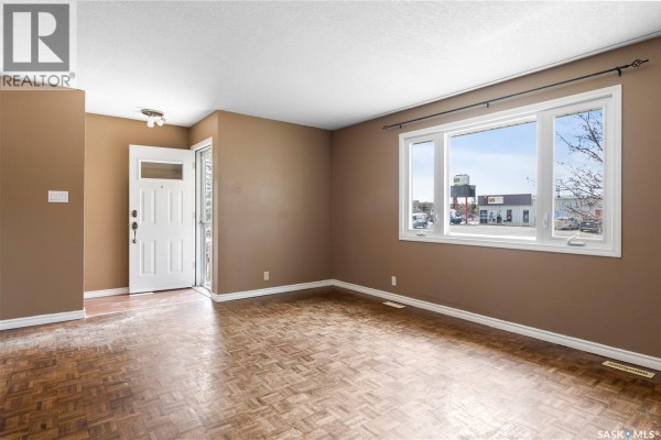 Bedroom - 1008 7th Avenue N, Regina, SK S4R0H1 Photo 4
