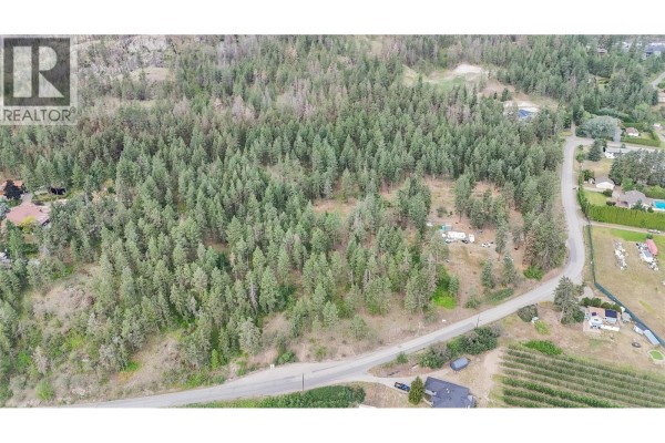 10080 Chase Road, Lake Country, BC V4V1P3 Photo 4