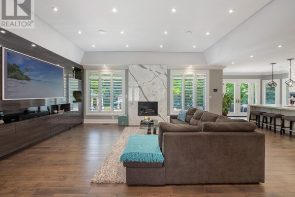 10088 Old Pine Crest Road, Halton Hills, ON L0P1K0 Photo 4