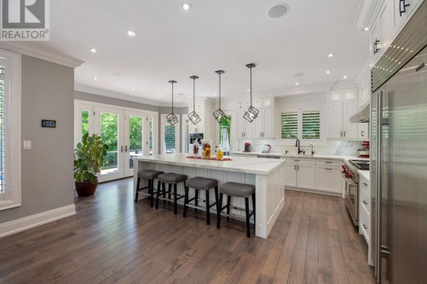 10088 Old Pine Crest Road, Halton Hills, ON L0P1K0 Photo 5