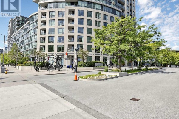 1009 - 219 Fort York Boulevard, Toronto, ON M5V1B1 Photo 2