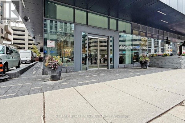 Dining room - 1009 - 770 Bay Street, Toronto, ON M5G0A6 Photo 2