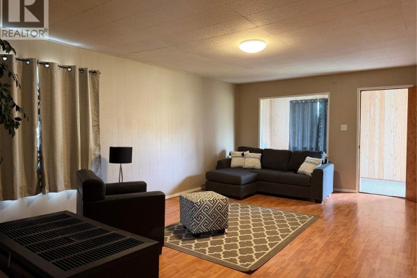 Other - 1009 95 Avenue, Dawson Creek, BC V1G1H9 Photo 2