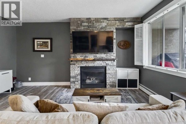 Bedroom - 101, 3501 15 Street Sw, Calgary, AB T2T4A4 Photo 2