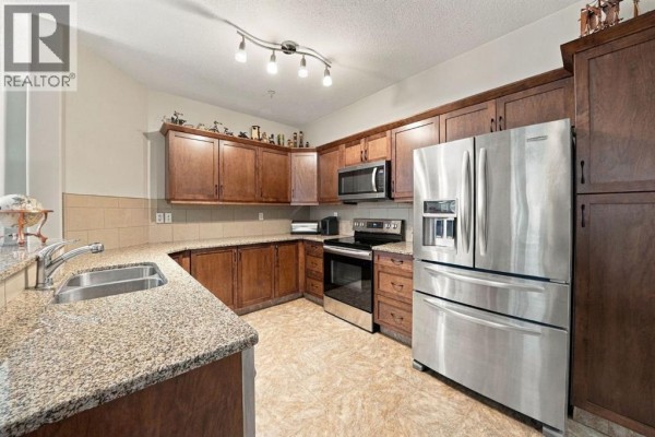 Foyer - 101, 6 Michener Boulevard, Red Deer, AB T4P0M6 Photo 5