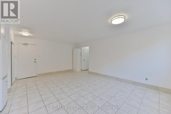 101 - 10 Ellison Avenue, Toronto, ON M3H2J6 Photo 5