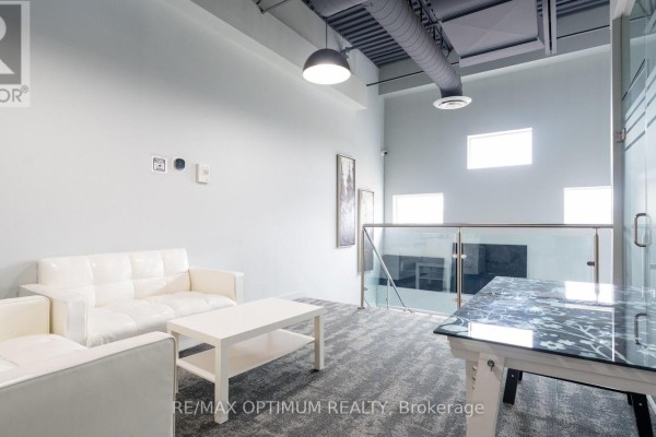 101 - 1055 Canadian Place, Mississauga, ON L4W0C2 Photo 4